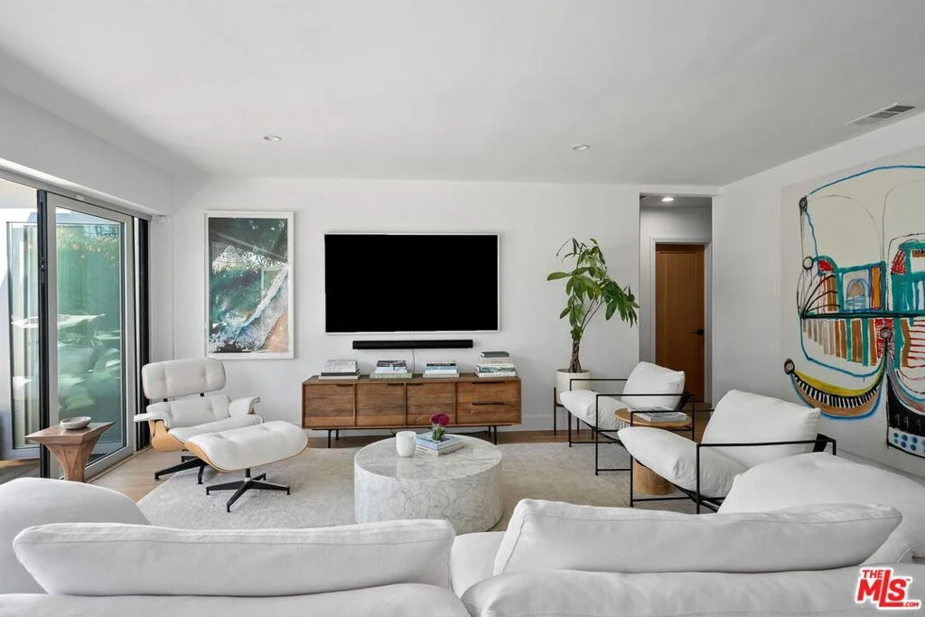 Photo of 1009 Vernon Avenue