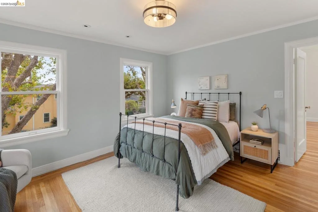 Photo of 2747 Forest Ave