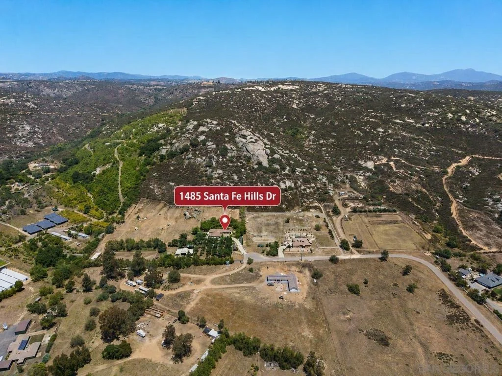 Photo of 1485 Santa Fe Hills