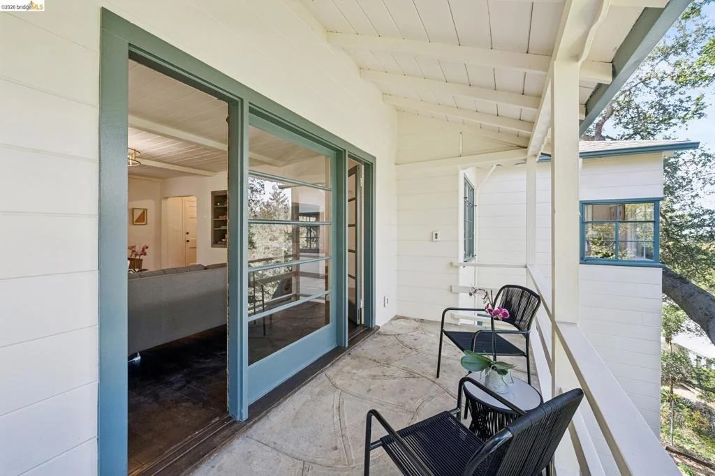 Photo of 2380 Leimert Blvd