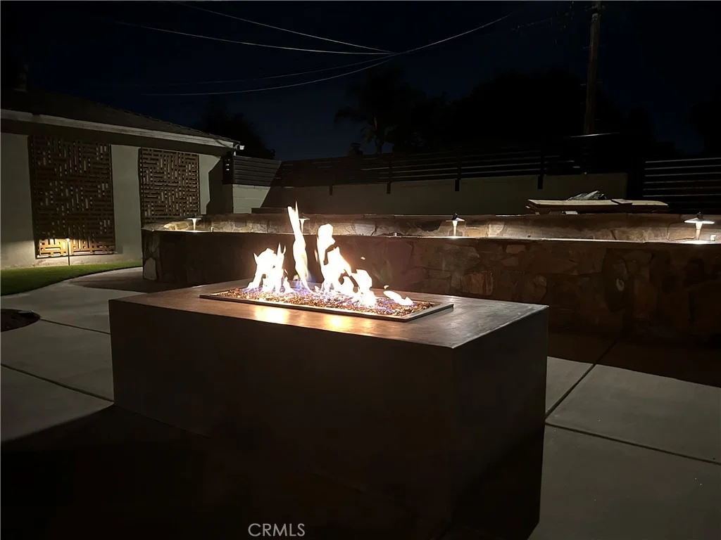 Photo of 3732 Clark