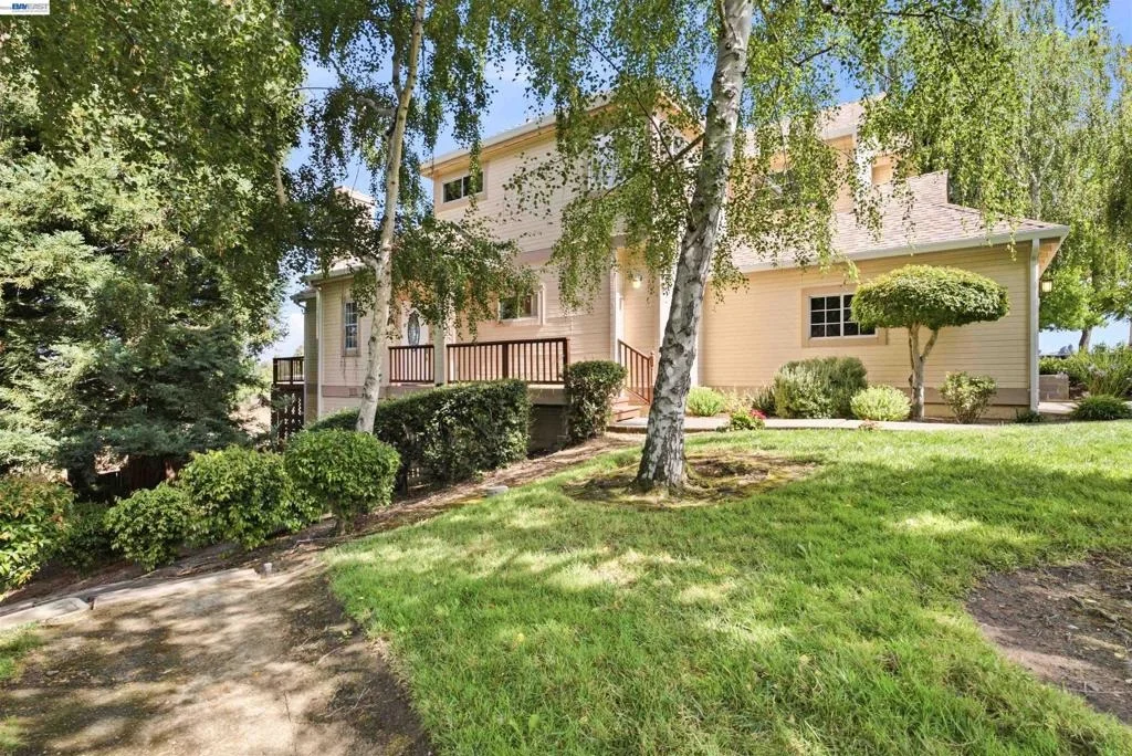 Photo of 23661 Glenbrook Lane