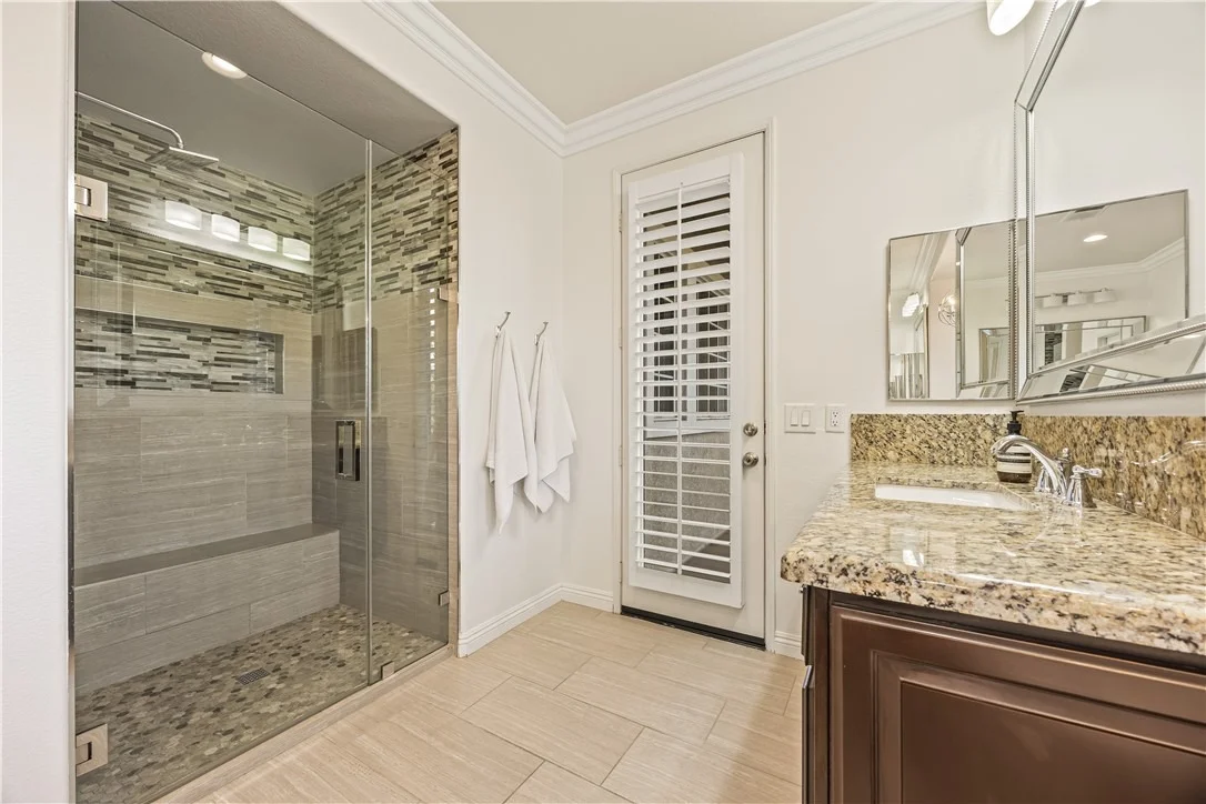 Photo of 37701 Oxford Drive