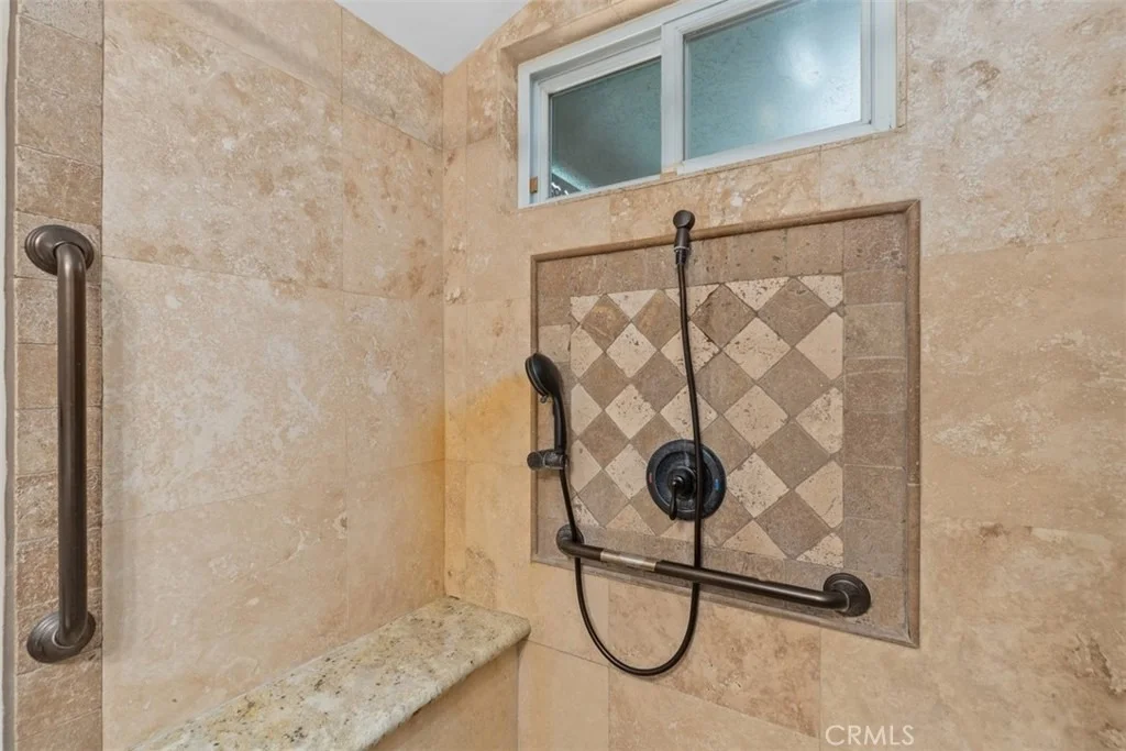 Photo of 10253 Angell