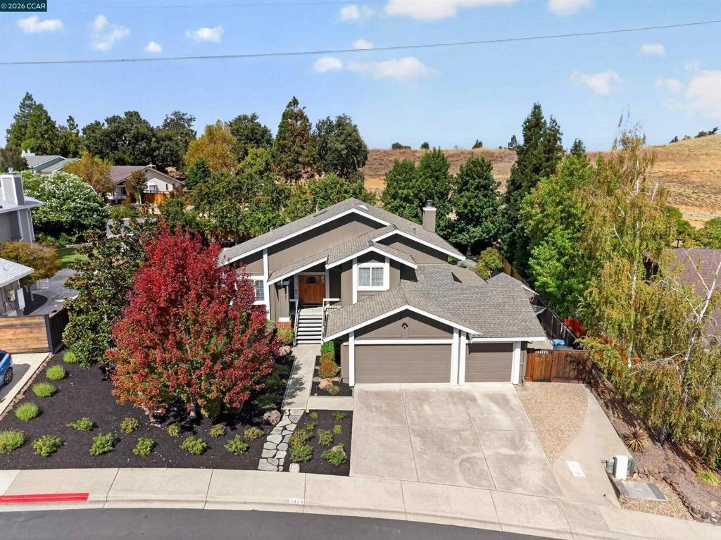 Photo of 1409 Stonehedge Dr