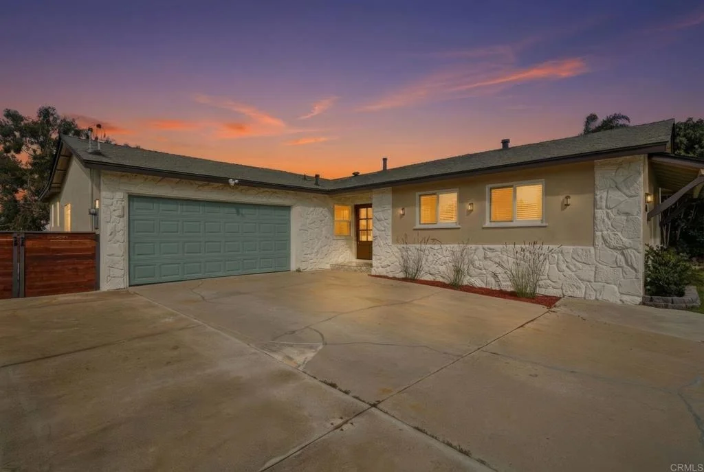 Photo of 8034 skyline dr