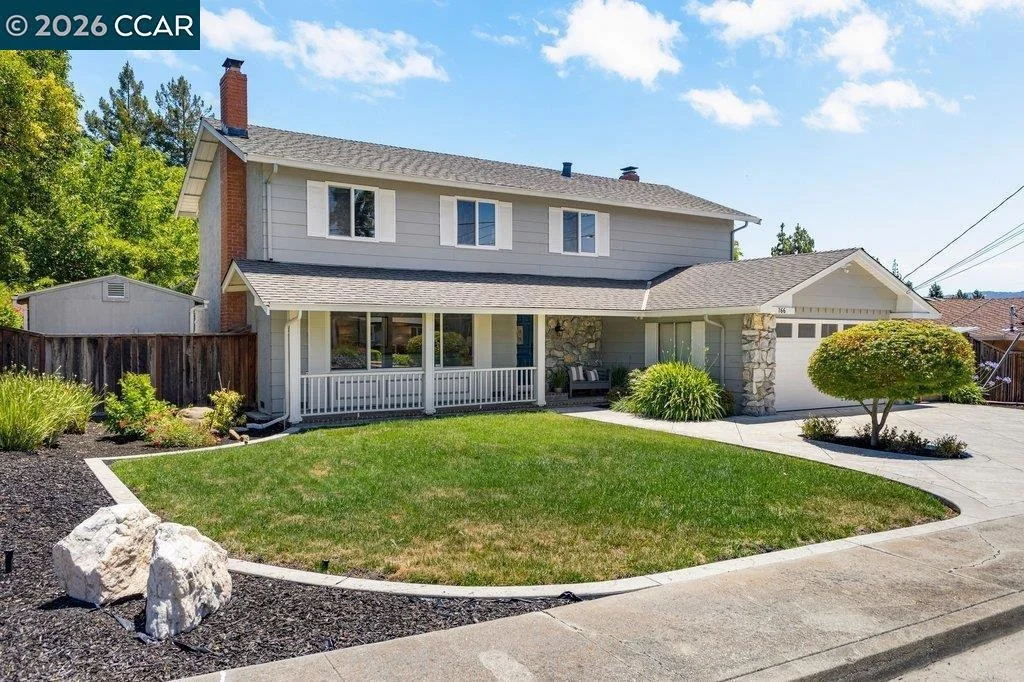 Photo of 166 Winged Foot Pl