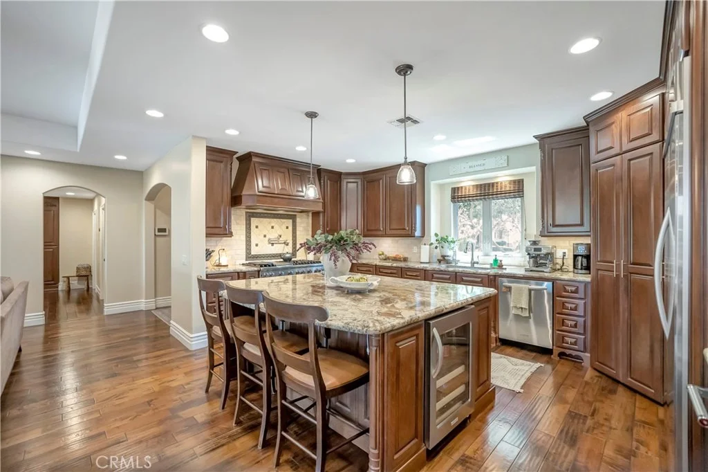 Photo of 10305 Newcomb