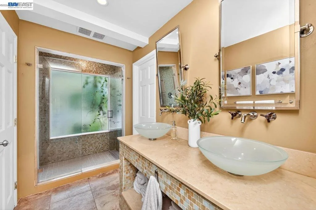 Photo of 35655 Palomares Rd