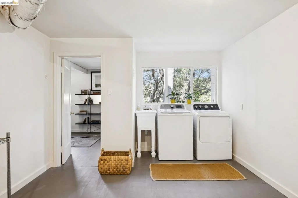 Photo of 2380 Leimert Blvd