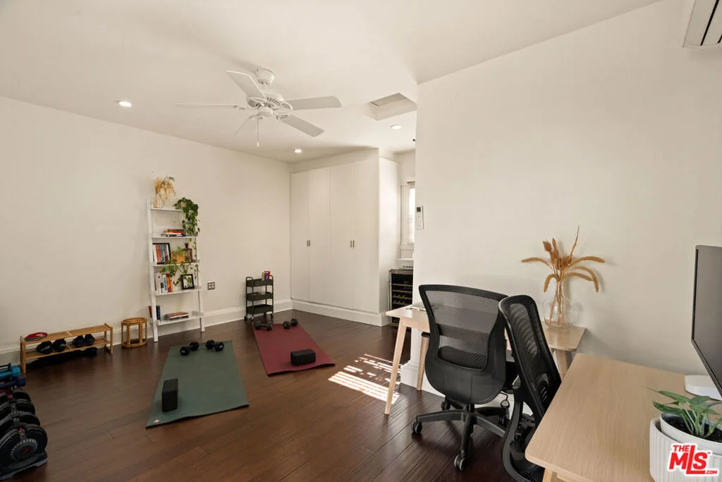 Photo of 3001 Beach Avenue