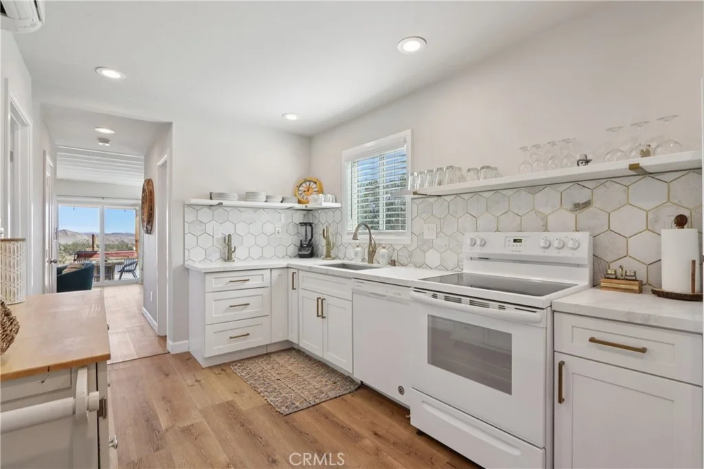 Photo of 5235 Border Avenue
