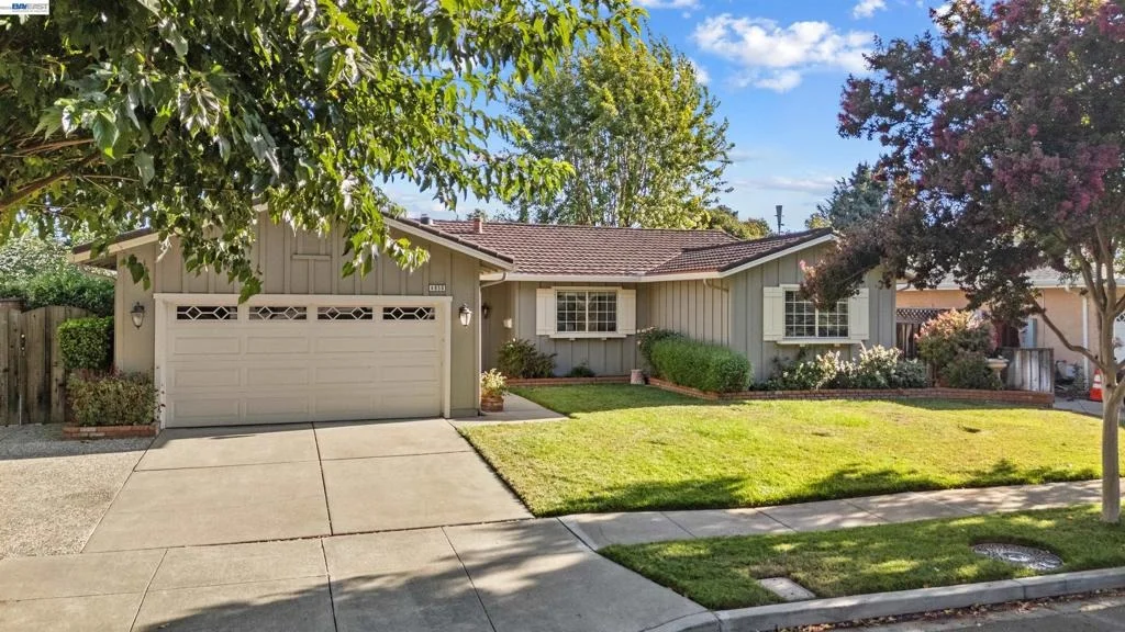 Photo of 4950 Black Ave