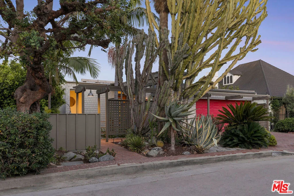 Photo of 2276 Moreno Drive