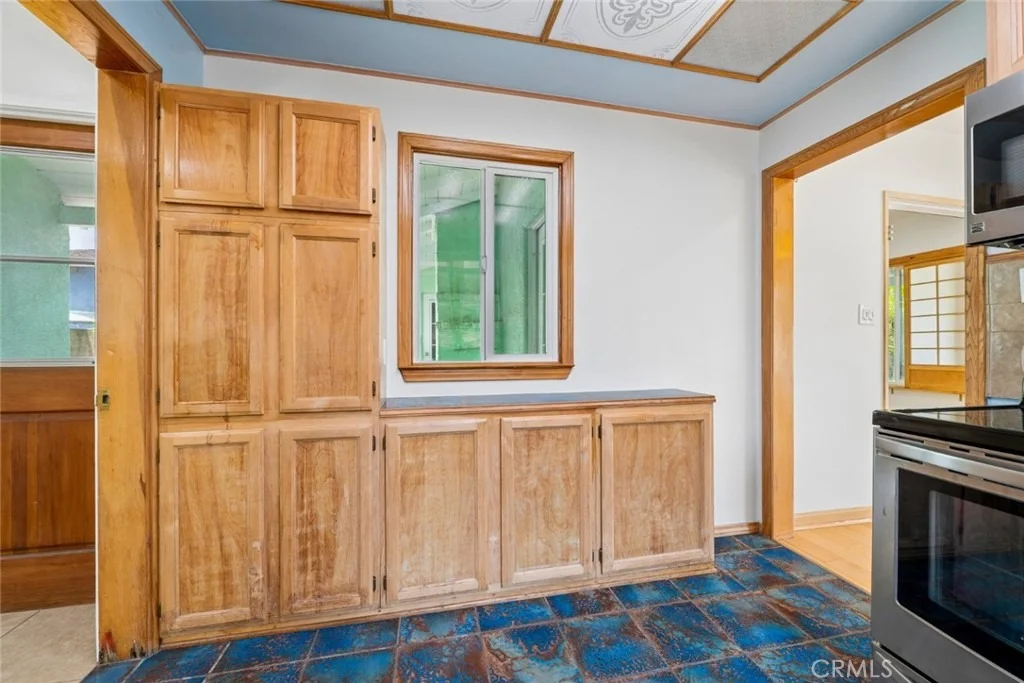 Photo of 449 W Elm Avenue