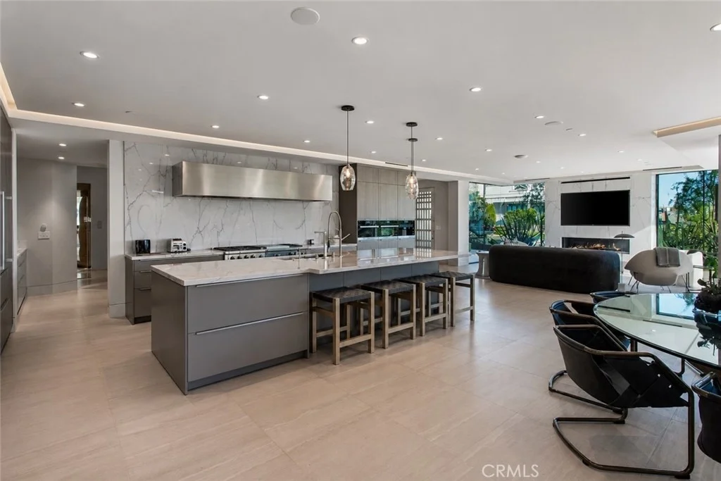 Photo of 2928 Ocean