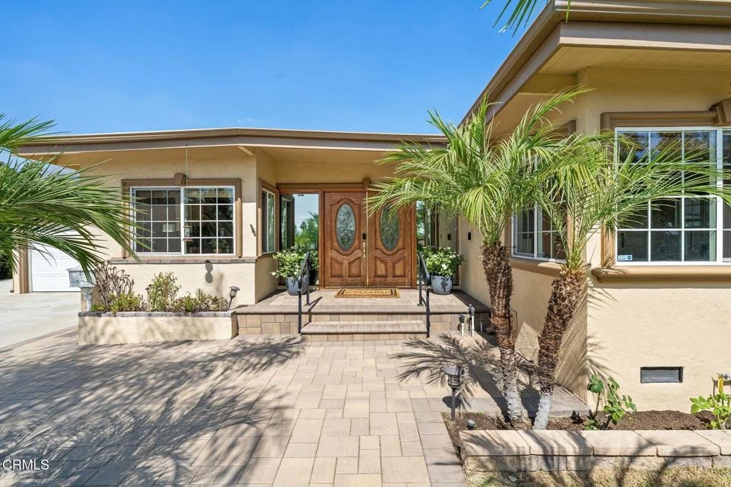 Photo of 923 Crestview Drive