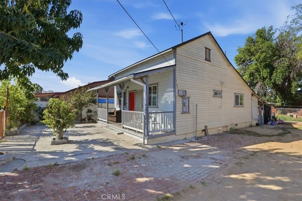 Photo of 245 Commercial Avenue