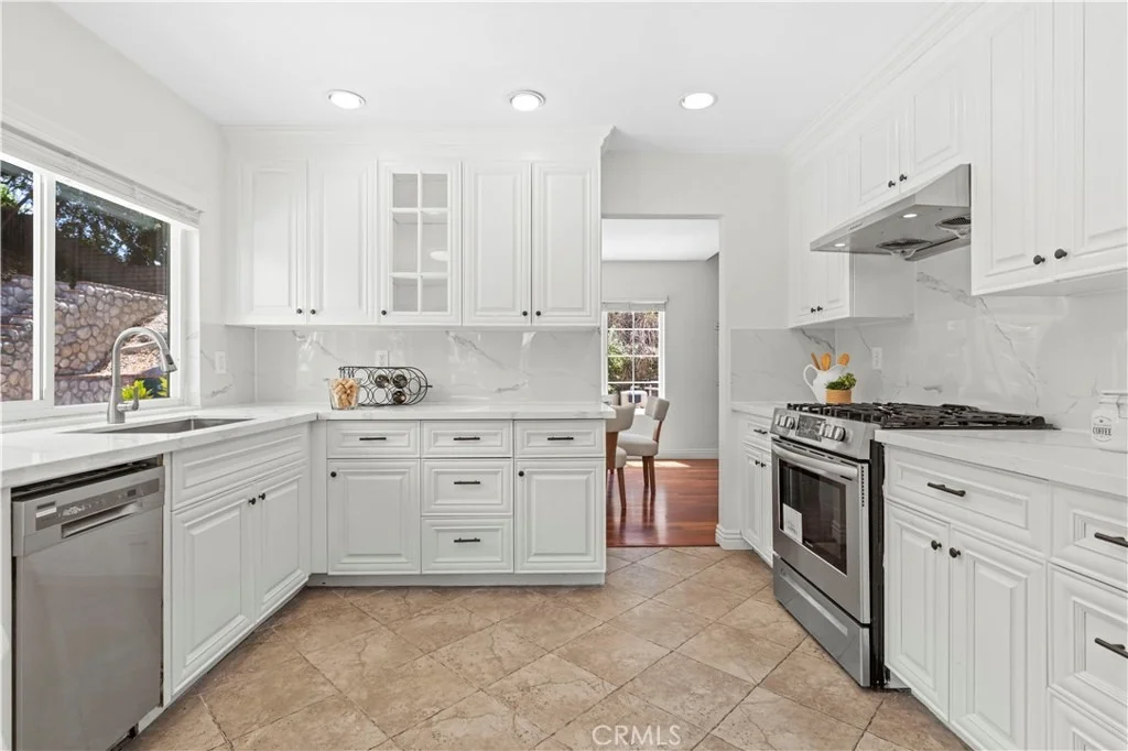 Photo of 900 Fall Creek Court