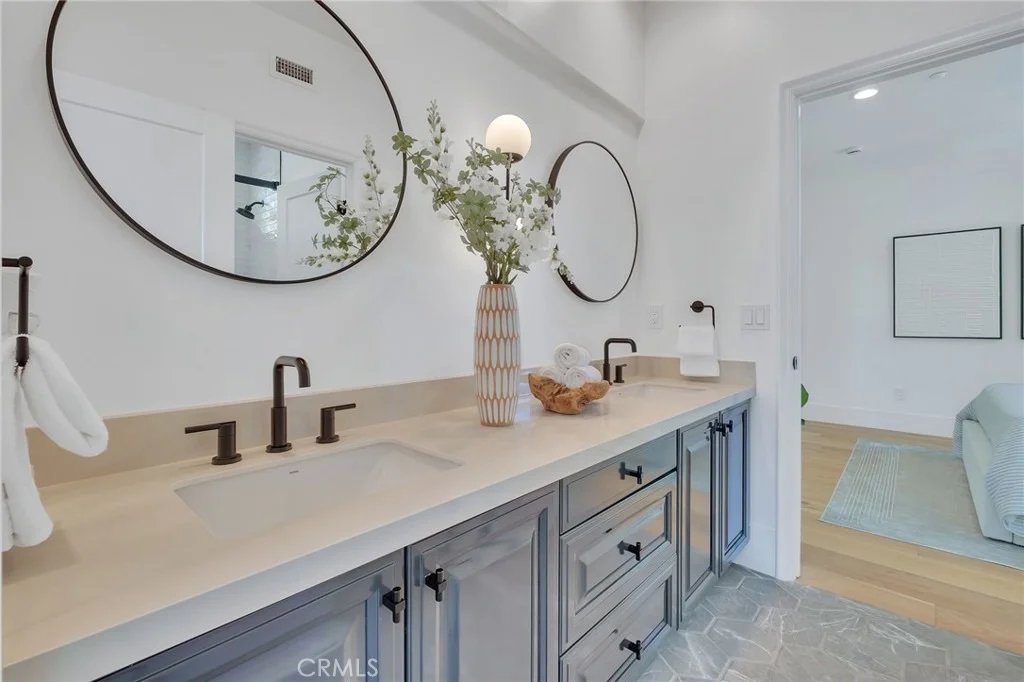 Photo of 9 Rue Delacroix
