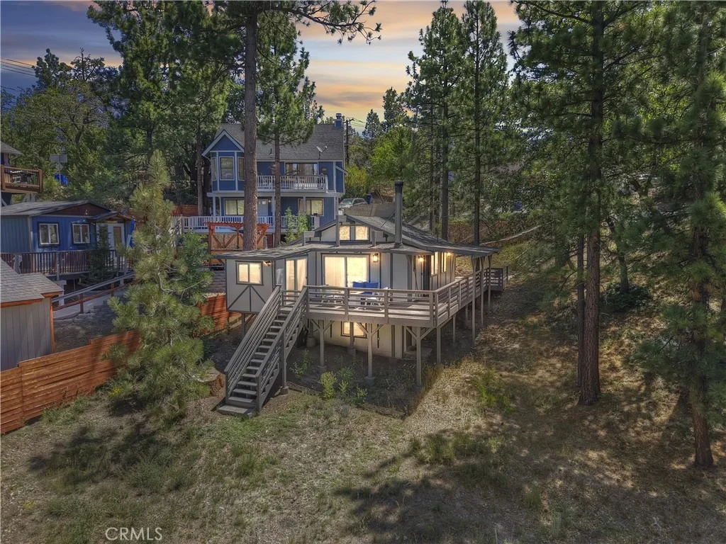 Photo of 580 Lucerne Drive