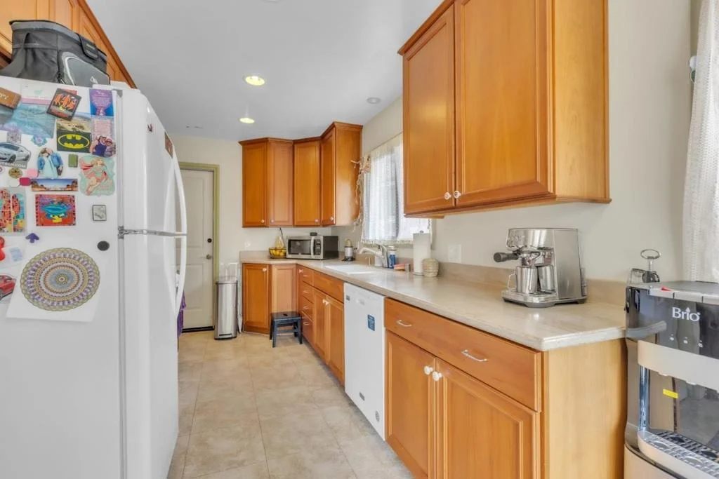 Photo of 906 Bautista Drive