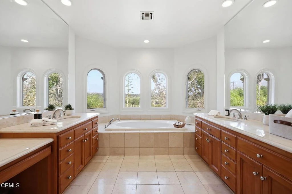 Photo of 12986 Macdonald Drive