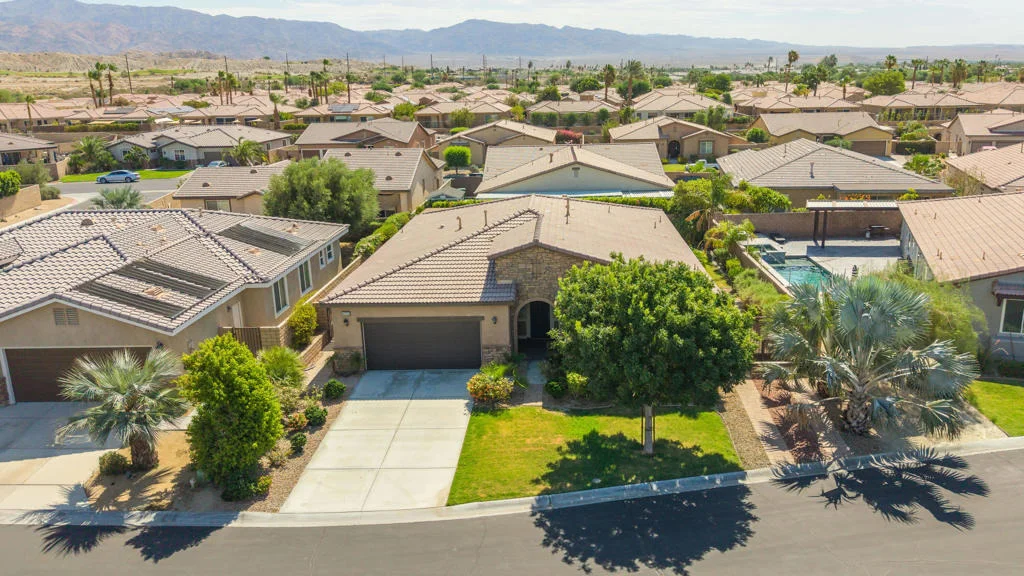 Photo of 42210 Summit Way