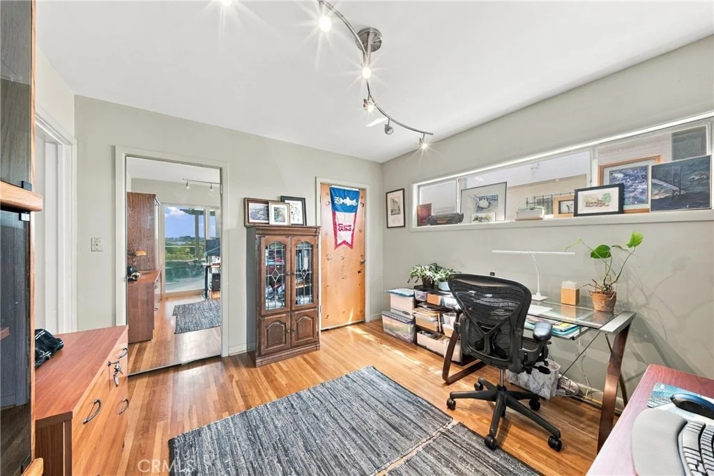 Photo of 5919 Hill