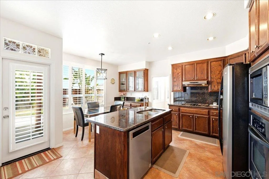 Photo of 2279 Bear Rock