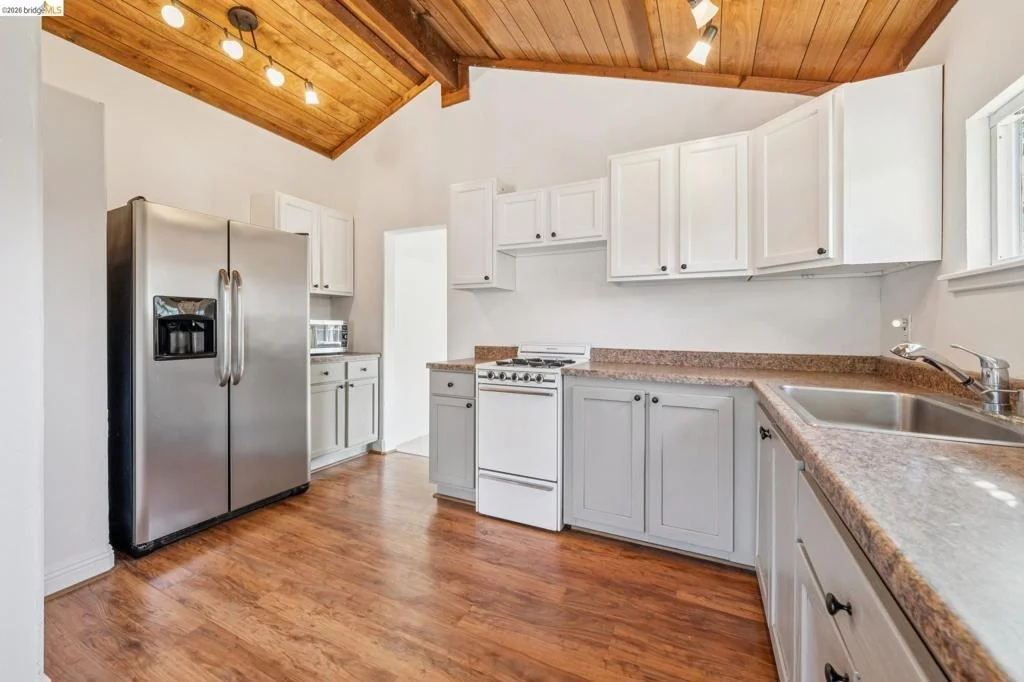 Photo of 201 Warwick Ave