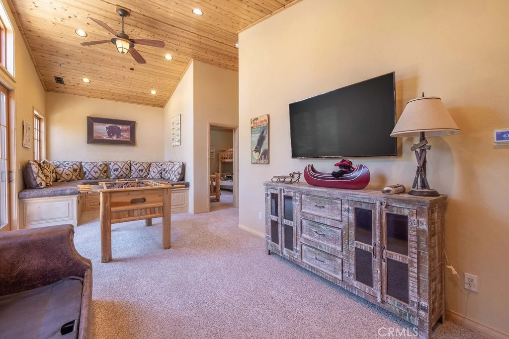 Photo of 659 Cove Drive