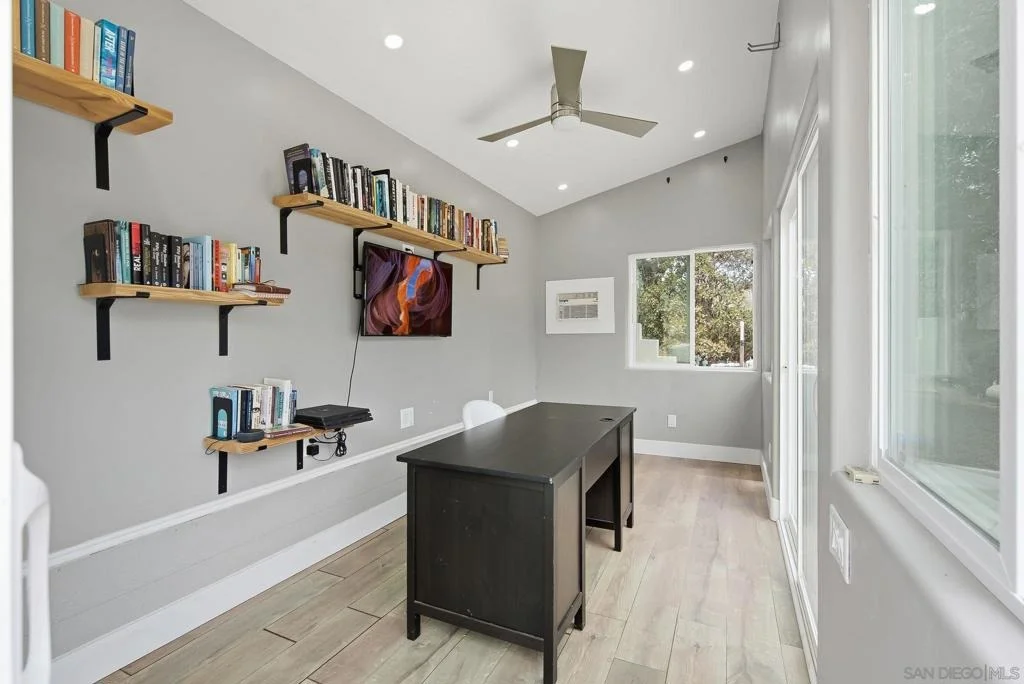 Photo of 10243 Canyon