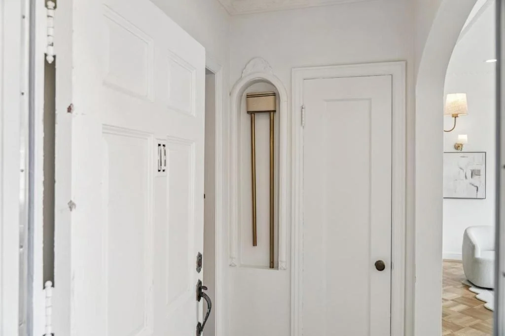 Photo of 825 Amazon Avenue