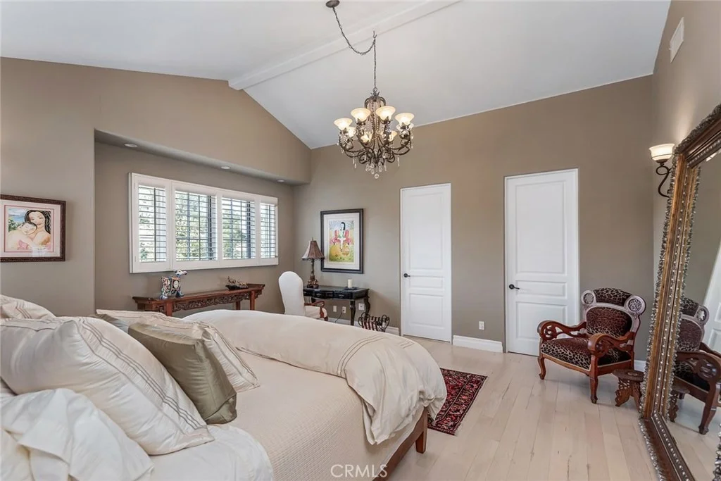 Photo of 5600 ROUND MEADOW Road