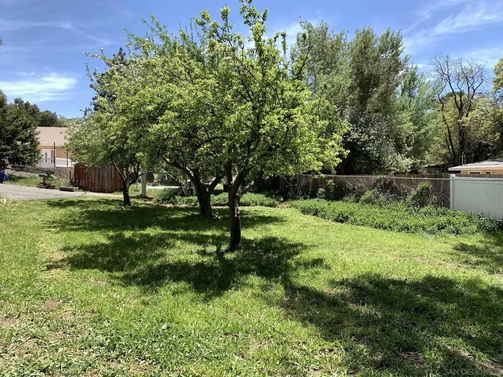 Photo of 2816 Heliotrope Dr