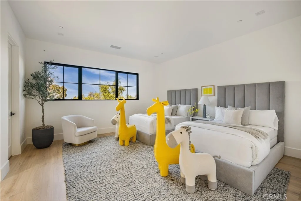 Photo of 24341 ROLLING VIEW Road