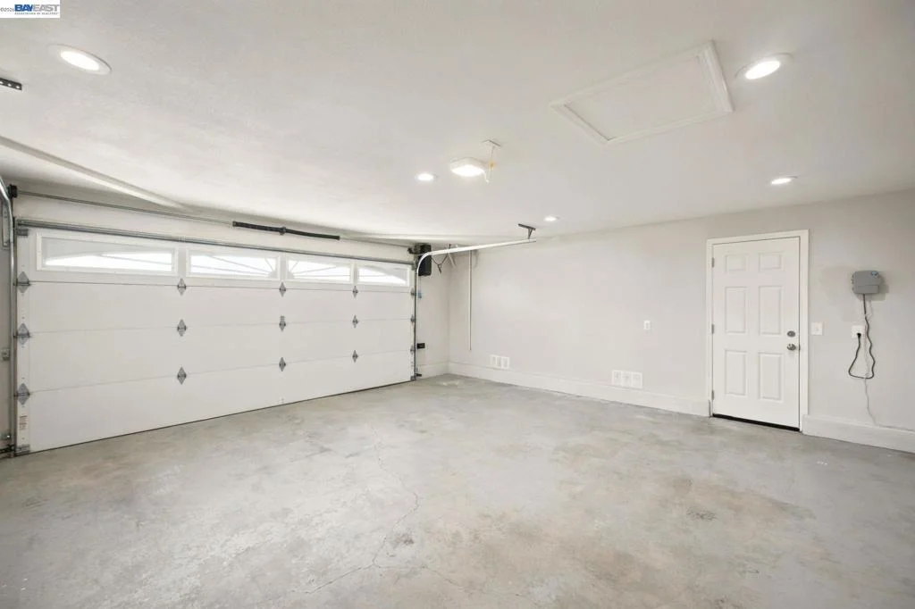 Photo of 1082 Springfield Dr.