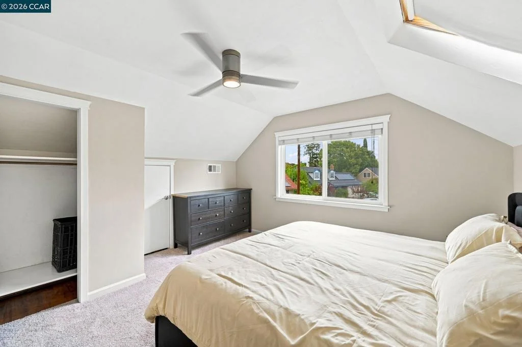 Photo of 4074 Hamlet Ct
