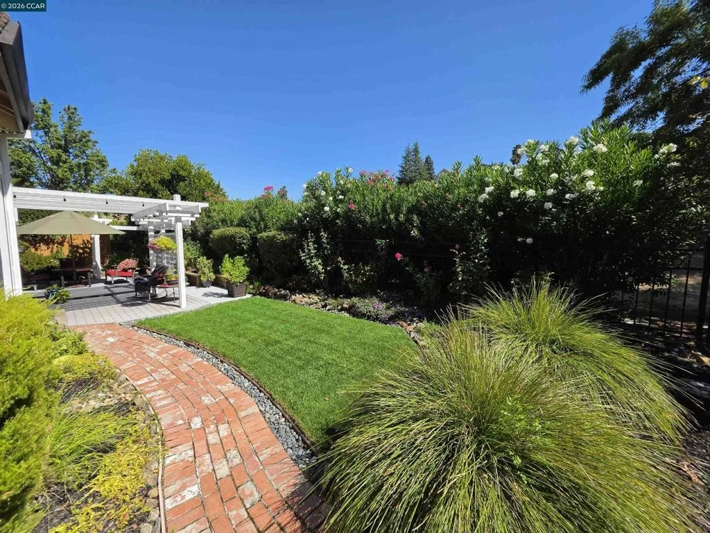 Photo of 1808 Eagle Peak Ave