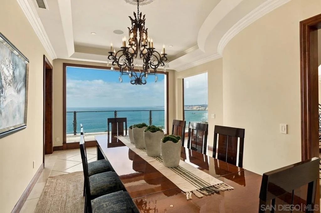 Photo of 1718 Valdes