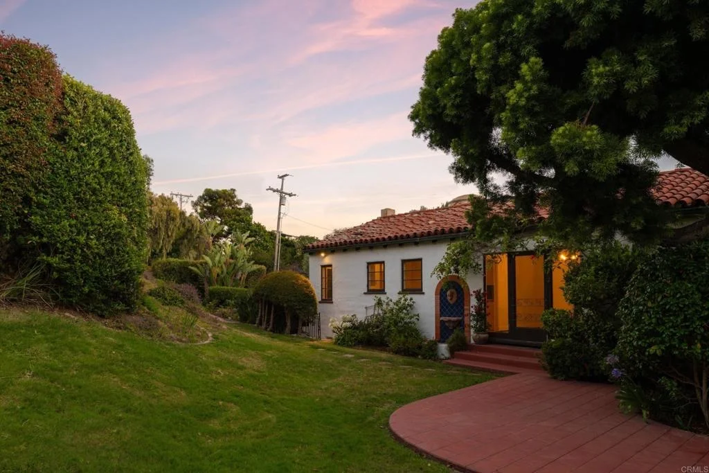 Photo of 1406 La Jolla Knoll