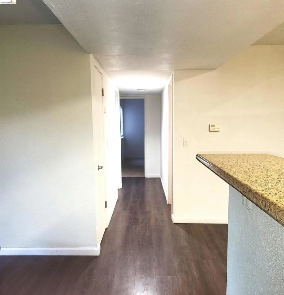 Photo of 1241 Lakeview Cir
