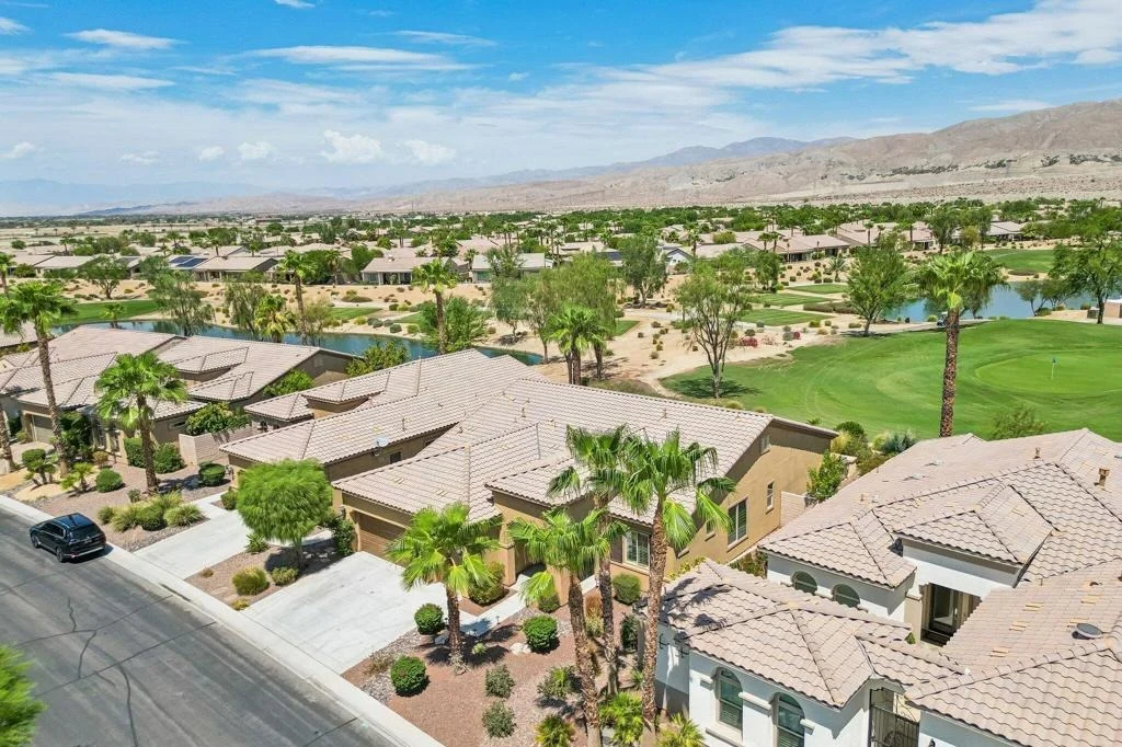 Photo of 81216 Avenida Colonias
