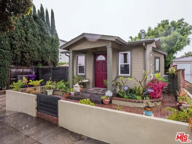Photo of 1411 TERMINO Avenue
