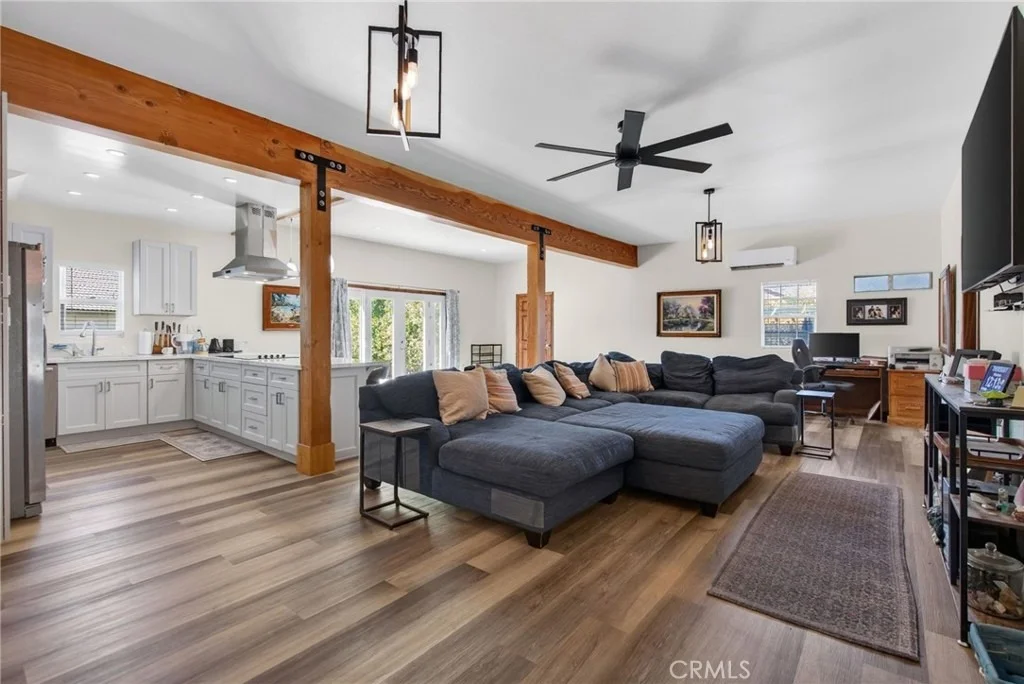 Photo of 2732 Mary Street