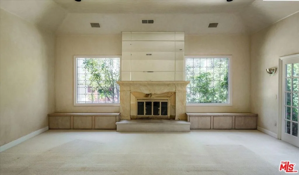Photo of 2573 Benedict Canyon Drive