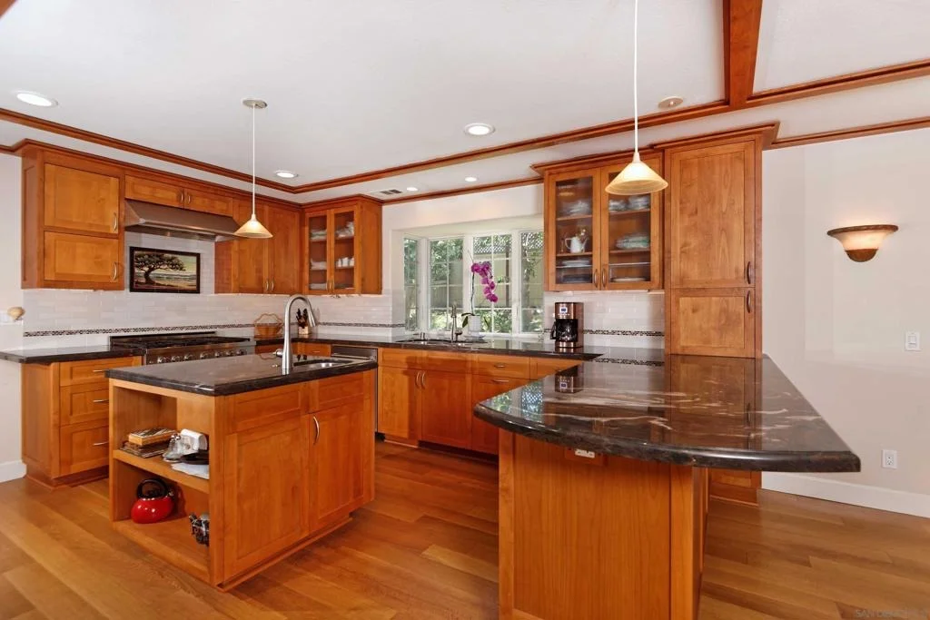 Photo of 8745 Robin Hood Lane