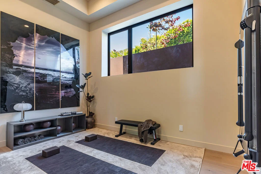 Photo of 4346 Avenida De La Encinal