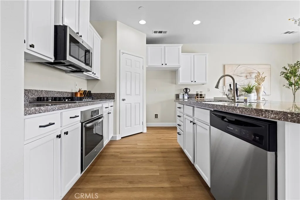 Photo of 6895 Riverglen Court